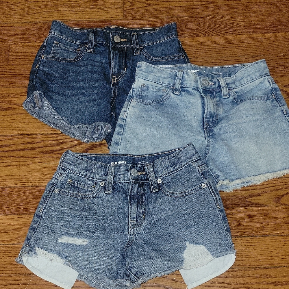 Old Navy Girl's Jean Shorts Bundle- Dark and Light Blue Size 8